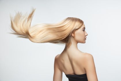 Fotografie ke článku Co s vypadáváním vlasů? Zkuste vlasovou mezoterapii. – Esthé Laser Clinic