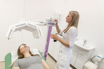 Fotografie ke článku Léčba světlem je neinvazivní ale účinná – Esthé Laser Clinic